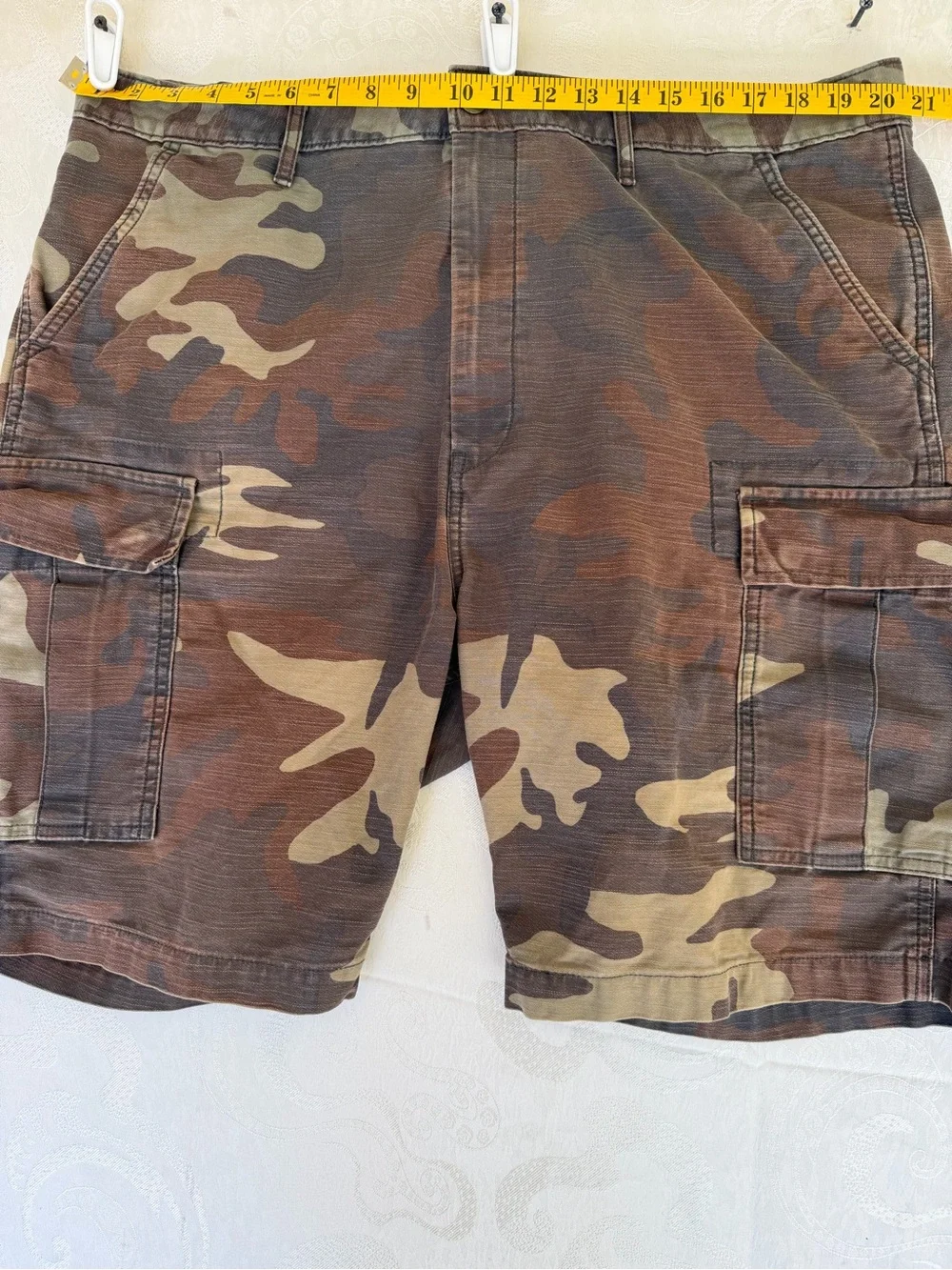Levi's Men's Camouflage Cargo Shorts in Brown and Green